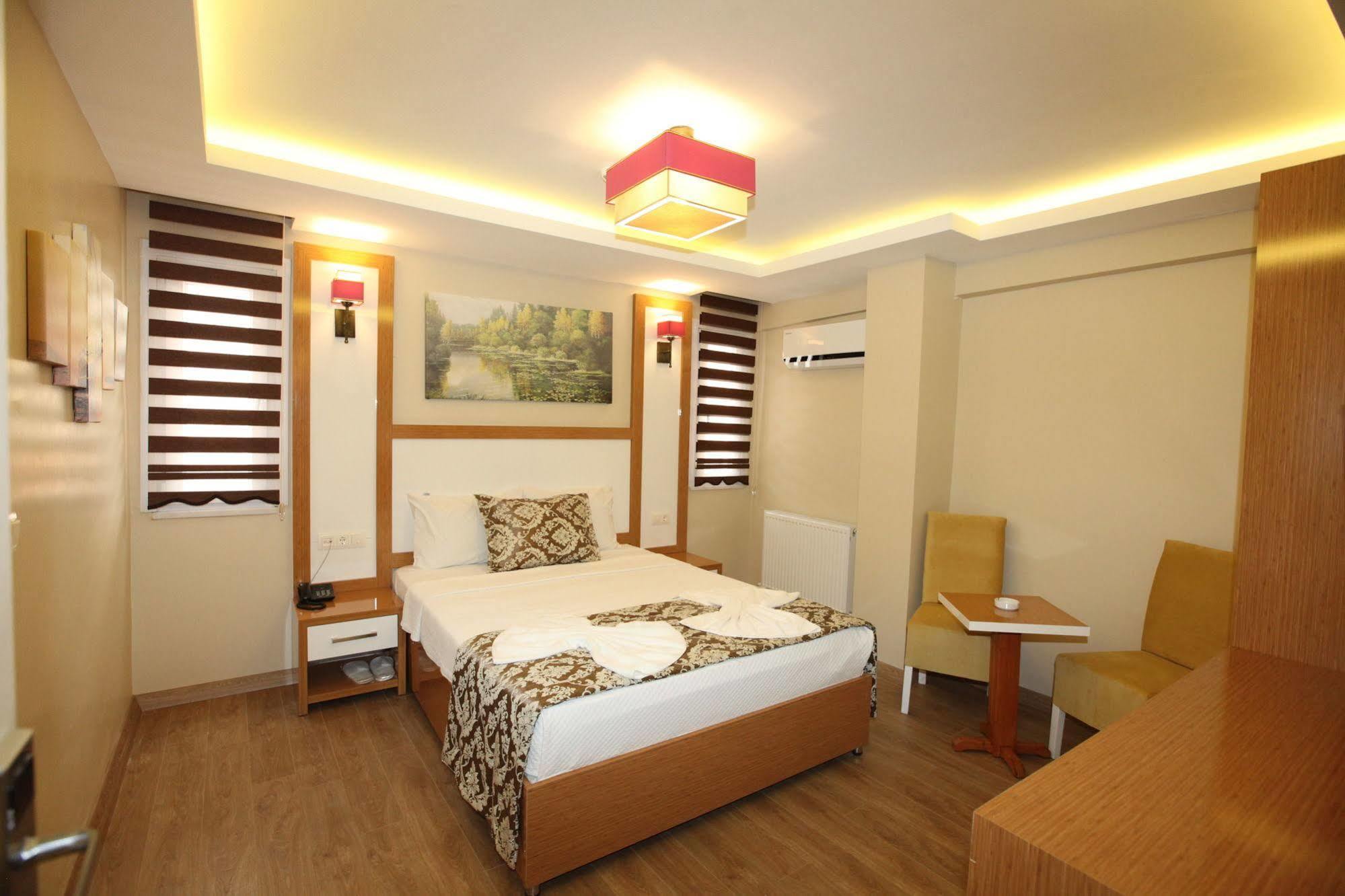 Emir Butik Otel Бююкчекмедже Екстериор снимка